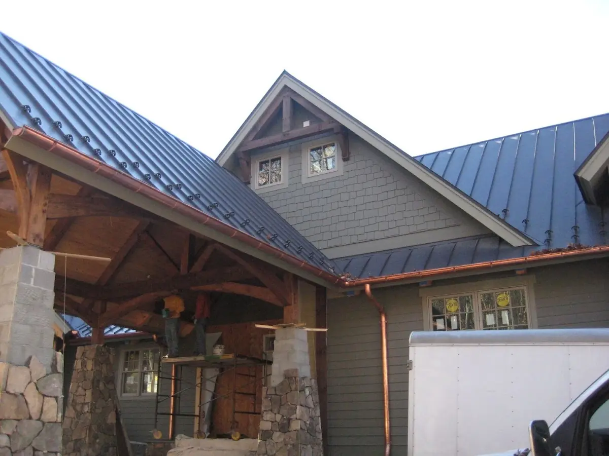 Craftsman Roofing team delivering quality roofing work in Clackamas